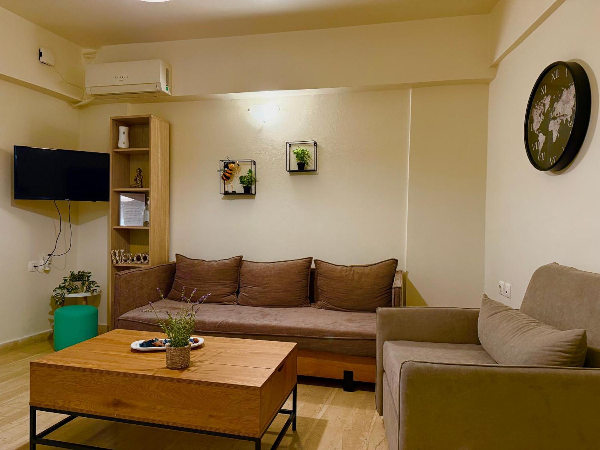 Central Studio Semi-Basement Heraklion  Bagian luar foto